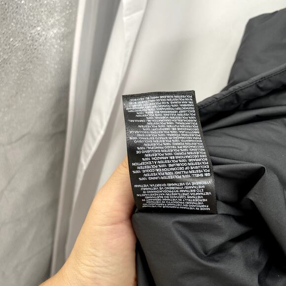 The North Face Black Puffer Everyday Insulated Vest - Picture 5 of 5